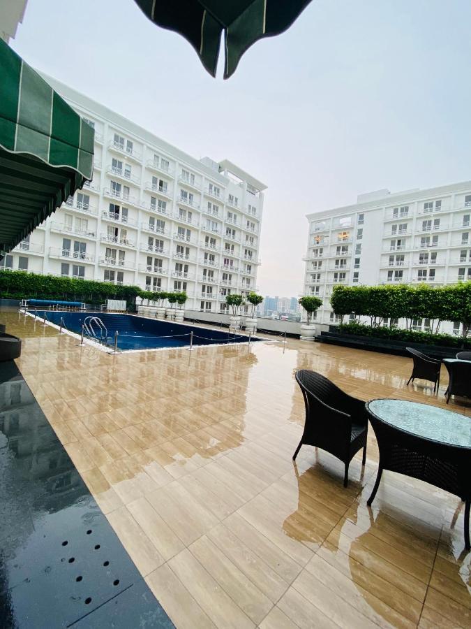 Hotel Country & Suites By Migrolino 4*
