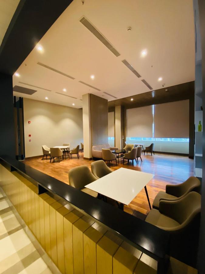 Country & Suites By Migrolino Hotel Lucknow