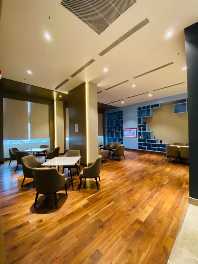 Country & Suites By Migrolino Hotel