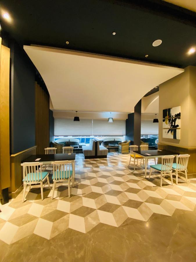 Country & Suites By Migrolino Lucknow
